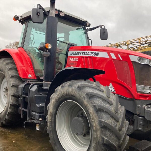 USED MASSEY FERGUSON 7620 EFFICIENT TRACTOR