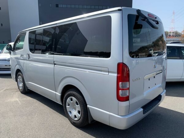 Toyota Hiace Van 2011 - Image 7