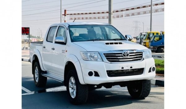 Toyota Hilux SR5 Manual Gear