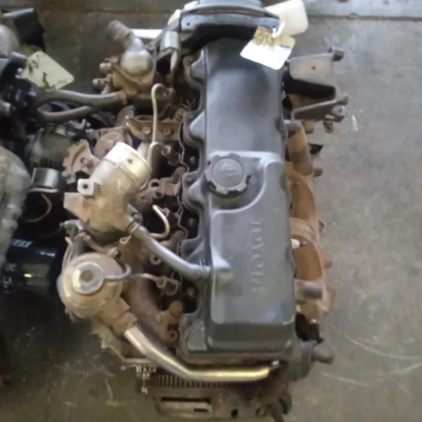 Toyota Hilux 2L Engine - Image 5